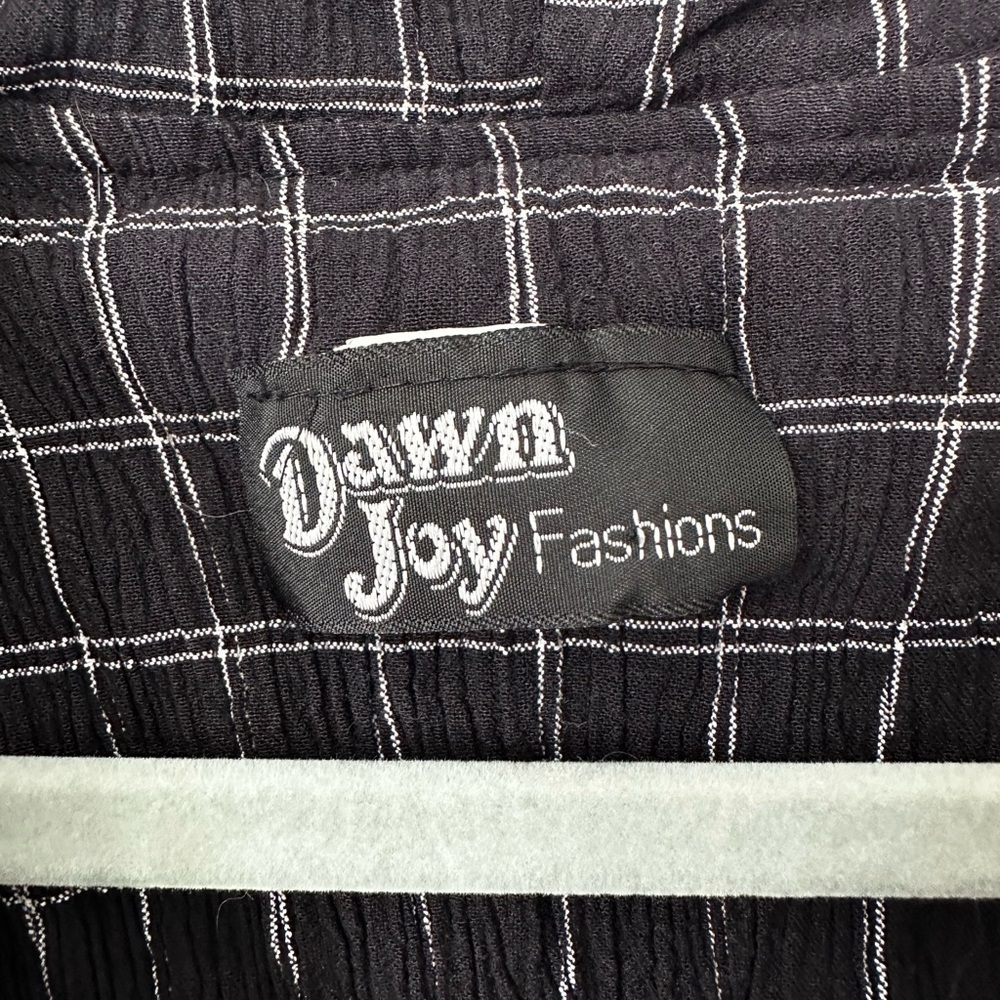 Dawn Joy Vintage 90s button Down Blouse - Picture 3 of 4